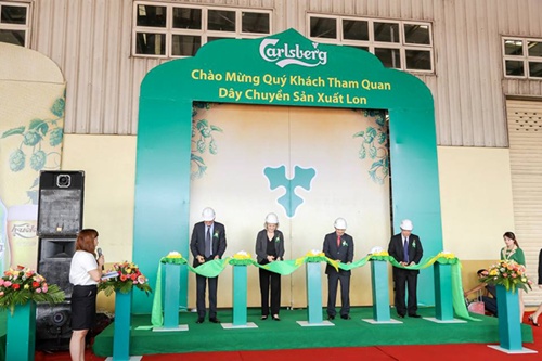 Vietnam. Carlsberg starts new line at Hue brewery