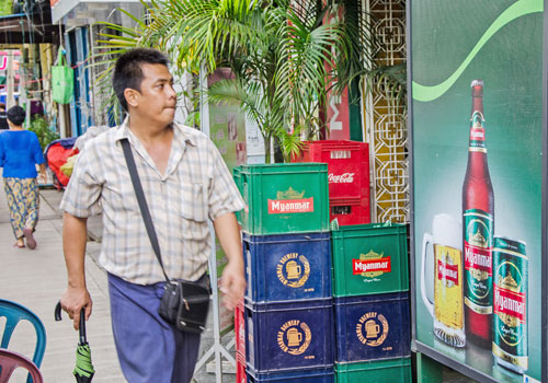 Myanmar. Draught law causes beer station panic