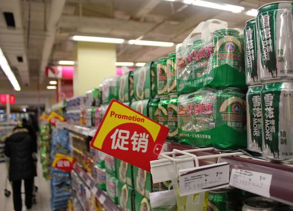 China. End of growth has country’s top two brewers battling it out